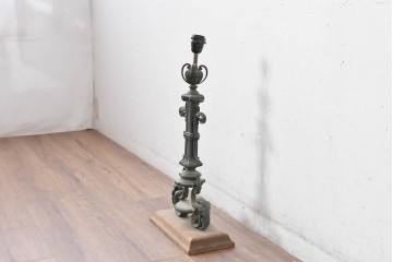 フランスアンティーク　高級品　ヨーロピアンクラシック　アカンサス装飾が優雅なキャンドルスタンド型リメイク照明　(R-085007)