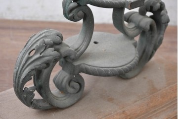 フランスアンティーク　高級品　ヨーロピアンクラシック　アカンサス装飾が優雅なキャンドルスタンド型リメイク照明　(R-085007)