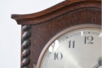 イギリスアンティーク　オーク材　バーリーツイスト装飾が施された端正なホールクロック　(R-085009)