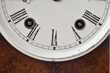 イギリスアンティーク　オーク材　気品あるアーチトップの端正な置き時計　(R-085010)