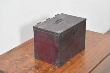 和製アンティーク　漆塗り　古き良き日本の職人技を感じさせる総桐硯箱　(R-085012)