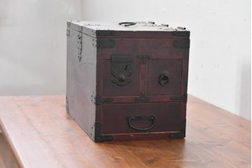 和製アンティーク　漆塗り　古き良き日本の職人技を感じさせる総桐硯箱　(R-085012)