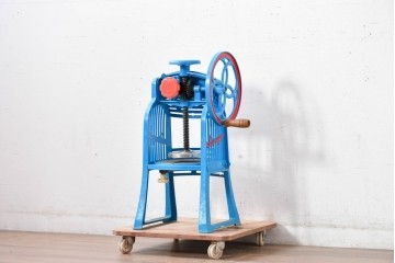【簡易リペア限定品】和製ヴィンテージ　初雪(hatsuyuki)　HA-110-S　青と赤のレトロカラーがインテリアにも映える手動かき氷機　(R-085013)