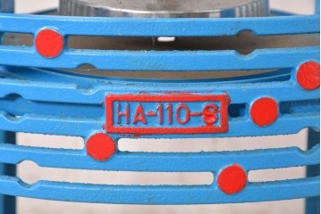 【簡易リペア限定品】和製ヴィンテージ　初雪(hatsuyuki)　HA-110-S　青と赤のレトロカラーがインテリアにも映える手動かき氷機　(R-085013)