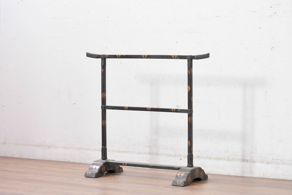 【簡易リペア限定品】　和製アンティーク　江戸～明治期　蒔絵入り　蒔絵の意匠が美しい手拭掛け　(R-085015)