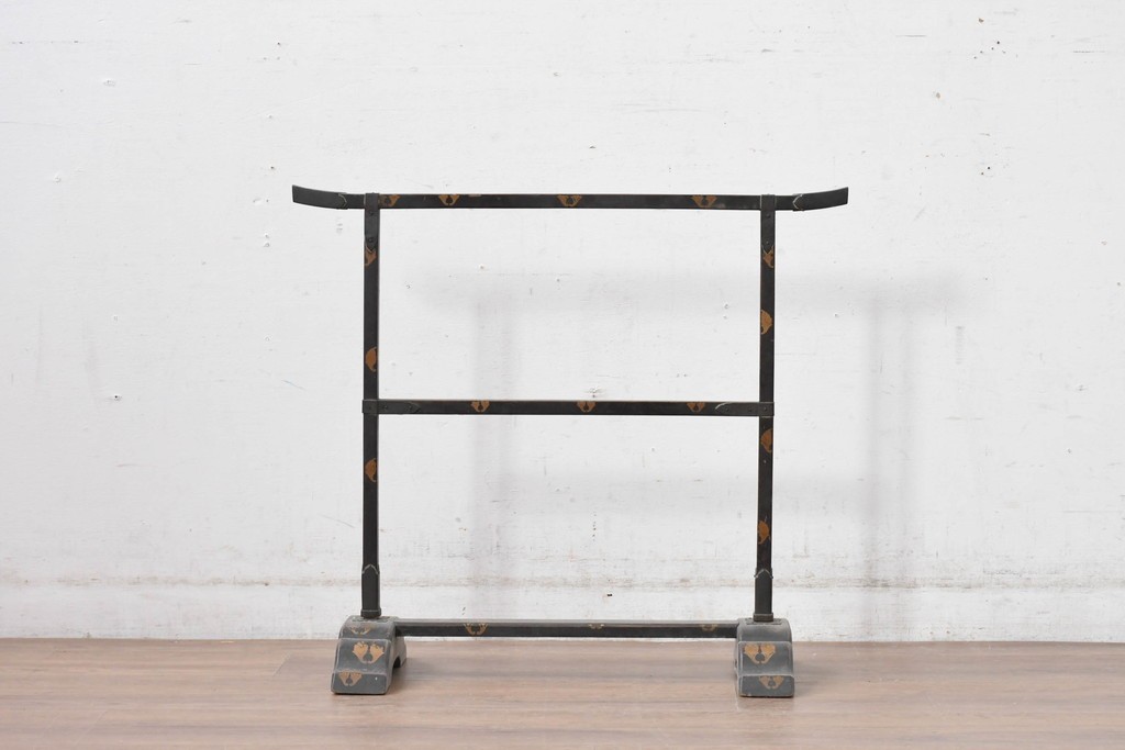 【簡易リペア限定品】　和製アンティーク　江戸～明治期　蒔絵入り　蒔絵の意匠が美しい手拭掛け　(R-085015)