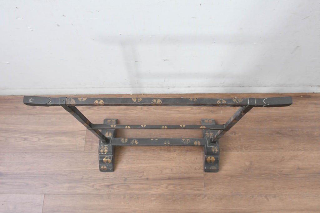 【簡易リペア限定品】　和製アンティーク　江戸～明治期　蒔絵入り　蒔絵の意匠が美しい手拭掛け　(R-085015)