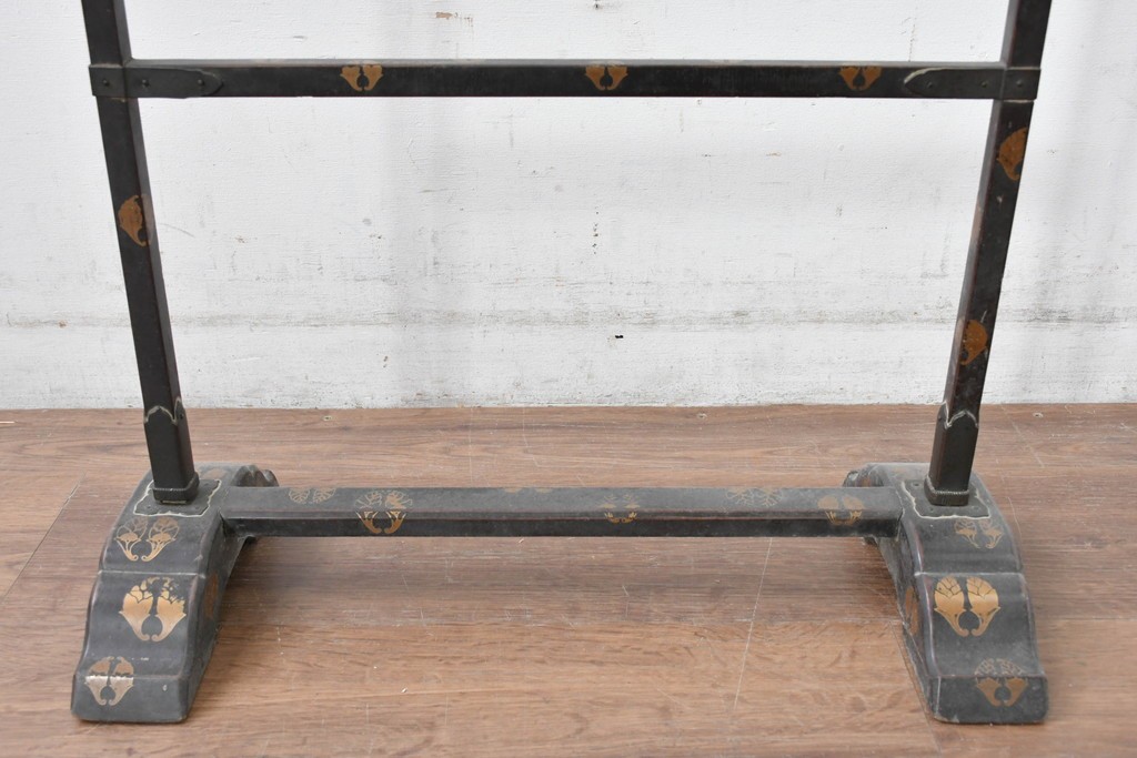 【簡易リペア限定品】　和製アンティーク　江戸～明治期　蒔絵入り　蒔絵の意匠が美しい手拭掛け　(R-085015)