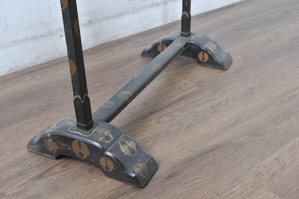 【簡易リペア限定品】　和製アンティーク　江戸～明治期　蒔絵入り　蒔絵の意匠が美しい手拭掛け　(R-085015)