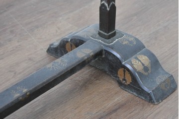 【簡易リペア限定品】　和製アンティーク　江戸～明治期　蒔絵入り　蒔絵の意匠が美しい手拭掛け　(R-085015)