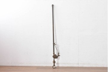 和製アンティーク　鯛をモチーフにした縁起の良い意匠が魅力の自在鉤　(R-085016)