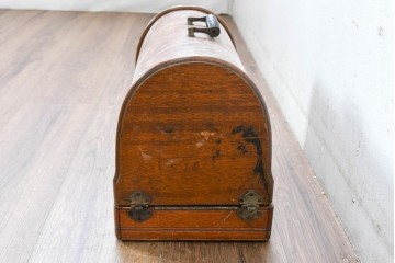 【簡易リペア限定品】　和製アンティーク　LEAD(リード)　黒地のボディに金色のロゴが美しい手回しミシン　(R-085017)