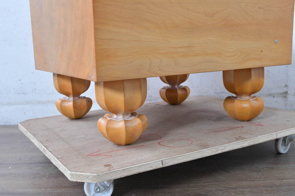 【簡易リペア限定品】 囲碁盤職人　粋山 加藤弘一　謹作　厚さ約18cm　丁寧な造りで風格漂う六寸脚付碁盤　 (R-085022)