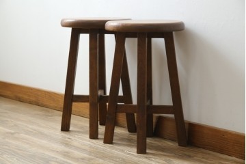和製ヴィンテージ　古い木のぬくもりを感じるスツール2脚セット　(R-085027)