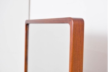 中古　美品　欅(ケヤキ)材の美しい木目が際立つスタンドミラー　定価約11万円相当　(R-085028)