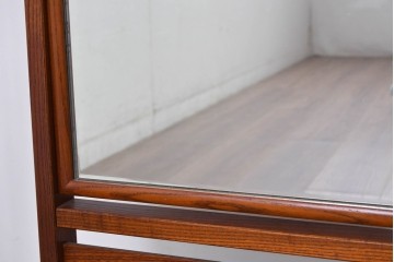 中古　美品　欅(ケヤキ)材の美しい木目が際立つスタンドミラー　定価約11万円相当　(R-085028)