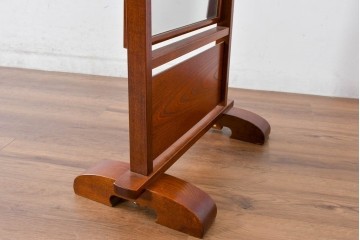 中古　美品　欅(ケヤキ)材の美しい木目が際立つスタンドミラー　定価約11万円相当　(R-085028)