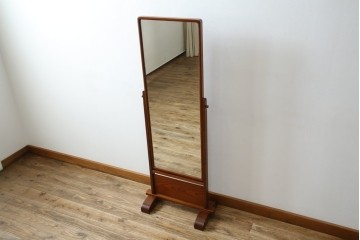 中古　美品　欅(ケヤキ)材の美しい木目が際立つスタンドミラー　定価約11万円相当　(R-085028)