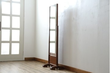 中古　美品　欅(ケヤキ)材の美しい木目が際立つスタンドミラー　定価約11万円相当　(R-085028)