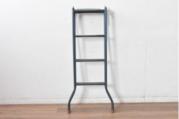 和製ヴィンテージ　レトロなアイアン製の脚立　(R-085031)