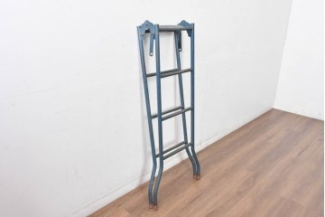 和製ヴィンテージ　レトロなアイアン製の脚立　(R-085031)