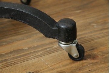 和製ヴィンテージ　三菱レイヨン　国産マネキン専門メーカー　キイヤ(KIIYA)製　アミーカ(Amieca)　9号　雰囲気のあるインテリアとしてもおすすめのキャスター付きトルソー　(R-085032)