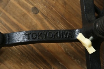 和製ヴィンテージ　三菱レイヨン　国産マネキン専門メーカー　キイヤ(KIIYA)製　アミーカ(Amieca)　9号　雰囲気のあるインテリアとしてもおすすめのキャスター付きトルソー　(R-085032)