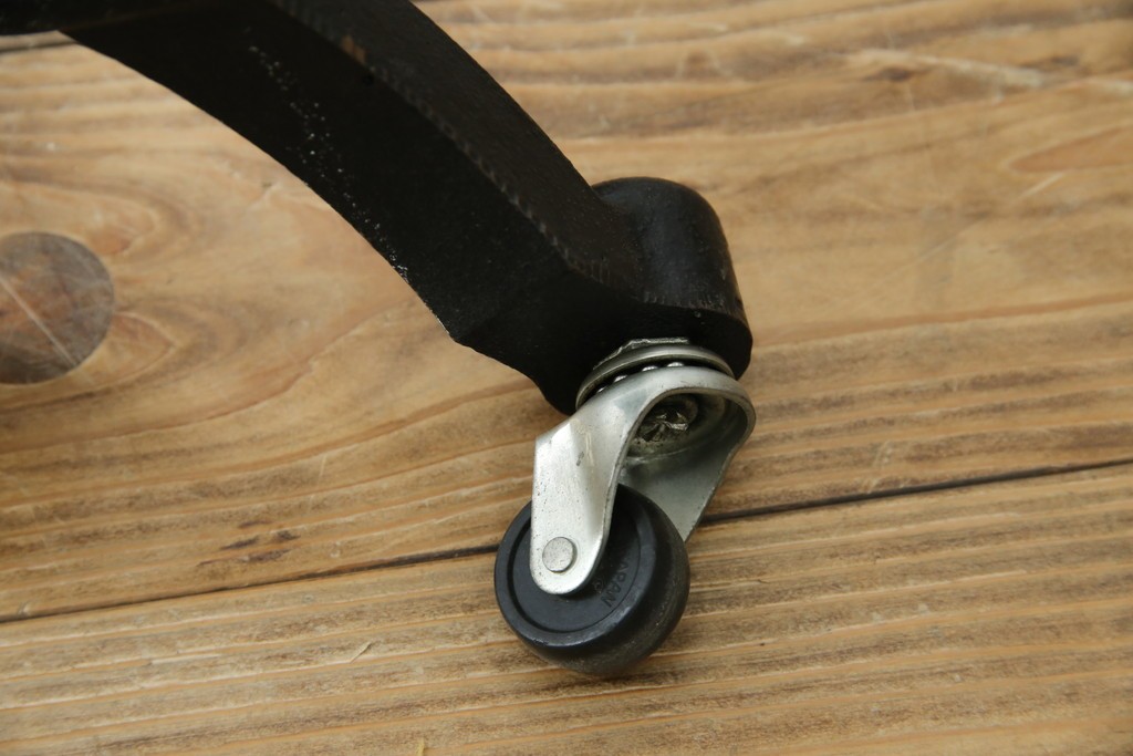 和製ヴィンテージ　三菱レイヨン　国産マネキン専門メーカー　キイヤ(KIIYA)製　アミーカ(Amieca)　9号　雰囲気のあるインテリアとしてもおすすめのキャスター付きトルソー　(R-085032)