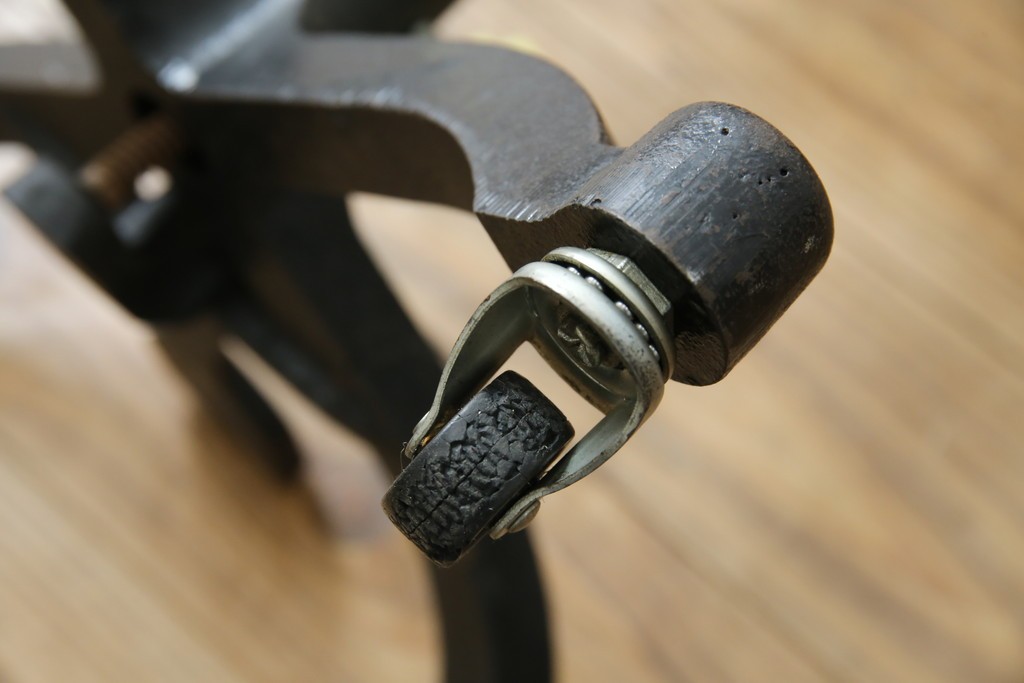 和製ヴィンテージ　三菱レイヨン　国産マネキン専門メーカー　キイヤ(KIIYA)製　アミーカ(Amieca)　9号　雰囲気のあるインテリアとしてもおすすめのキャスター付きトルソー　(R-085032)