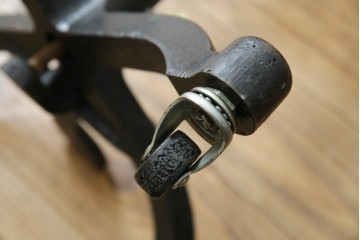 和製ヴィンテージ　三菱レイヨン　国産マネキン専門メーカー　キイヤ(KIIYA)製　アミーカ(Amieca)　9号　雰囲気のあるインテリアとしてもおすすめのキャスター付きトルソー　(R-085032)