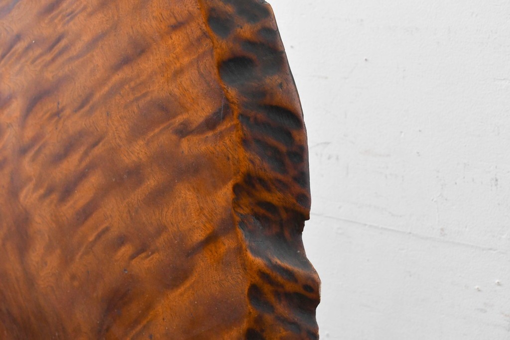 和製ヴィンテージ　上手物!!　作行きの良い逸品!!　栃の木一枚板・漆塗り　美しい鯉の彫刻の衝立　(R-085033)