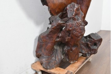 和製ヴィンテージ　上手物!!　作行きの良い逸品!!　栃の木一枚板・漆塗り　美しい鯉の彫刻の衝立　(R-085033)