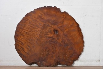 和製ヴィンテージ　上手物!!　作行きの良い逸品!!　栃の木一枚板・漆塗り　美しい鯉の彫刻の衝立　(R-085033)