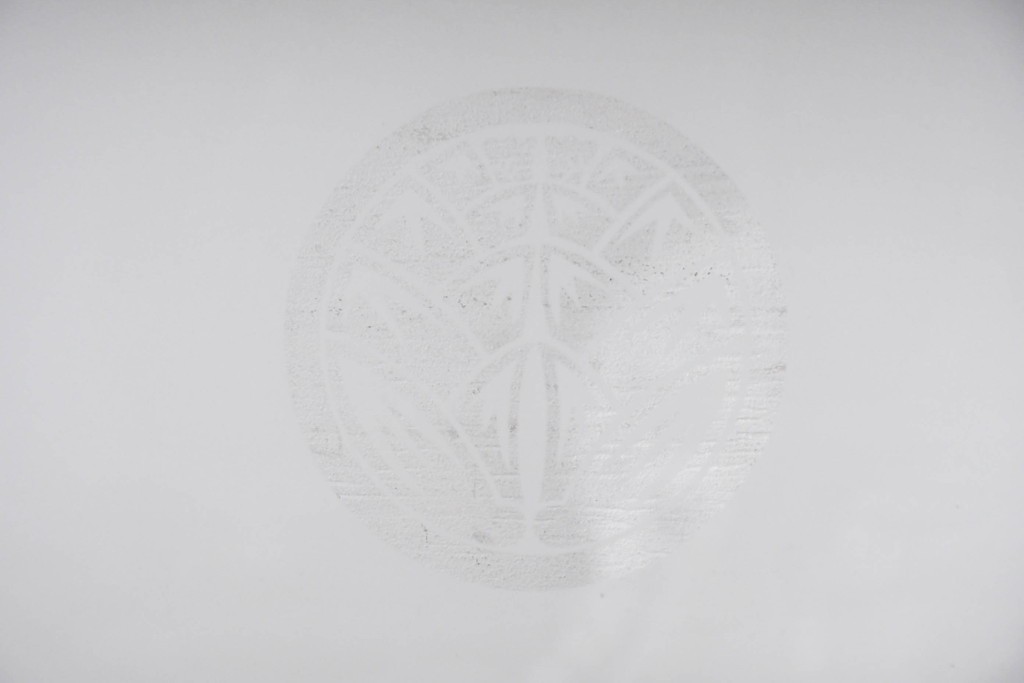 ヴィンテージ建具　昭和中期　高級品!!　細かな縦格子がすっきりとした印象の幅広裏障子付き格子戸2枚セット　(R-085034)