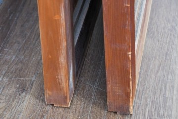 ヴィンテージ建具　昭和中期　高級品!!　細かな縦格子がすっきりとした印象の幅広裏障子付き格子戸2枚セット　(R-085034)