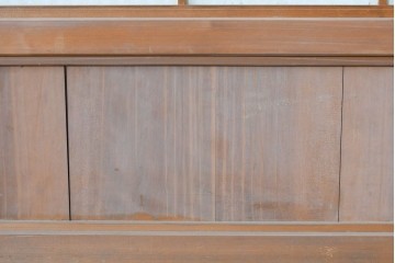 ヴィンテージ建具　昭和中期　高級品!!　細かな縦格子がすっきりとした印象の幅広裏障子付き格子戸2枚セット　(R-085034)