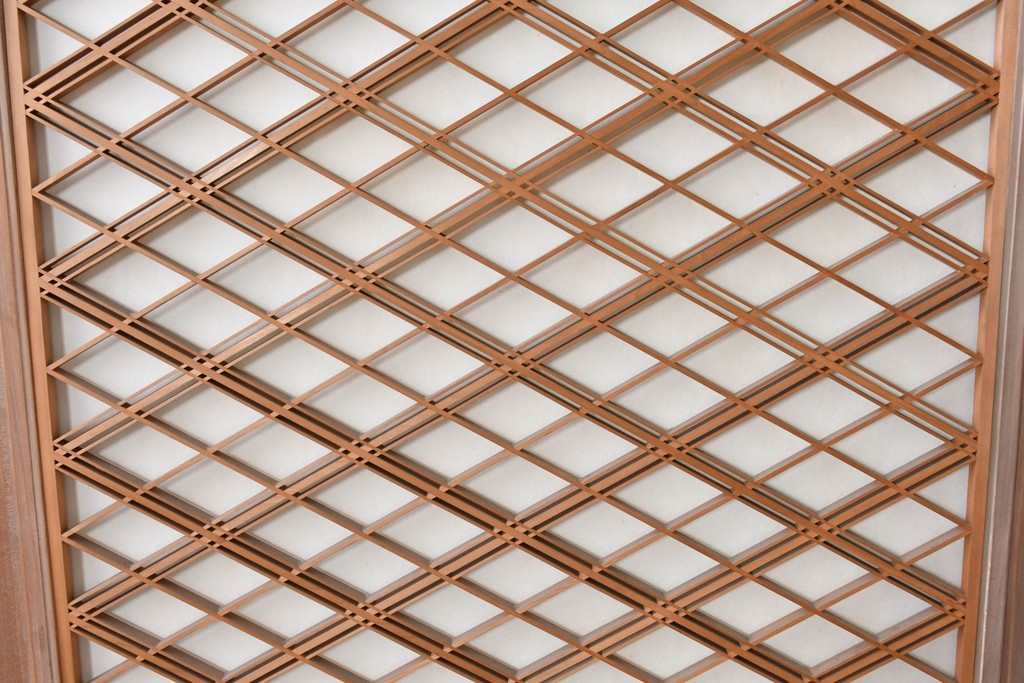 ヴィンテージ建具　昭和中期　高級品　斜め格子の組子が上品な裏障子付き引き戸2枚セット　(R-085035)