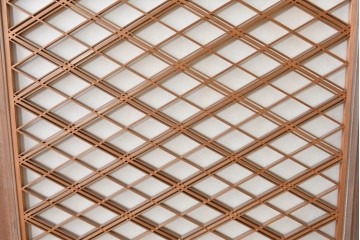 ヴィンテージ建具　昭和中期　高級品　斜め格子の組子が上品な裏障子付き引き戸2枚セット　(R-085035)