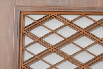 ヴィンテージ建具　昭和中期　高級品　斜め格子の組子が上品な裏障子付き引き戸2枚セット　(R-085036)