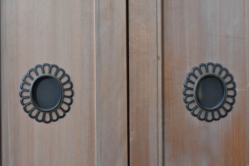 ヴィンテージ建具　昭和中期　高級品　斜め格子の組子が上品な裏障子付き引き戸2枚セット　(R-085036)