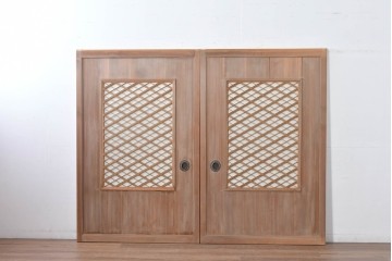 ヴィンテージ建具　昭和中期　高級品　斜め格子の組子が上品な裏障子付き引き戸2枚セット　(R-085037)