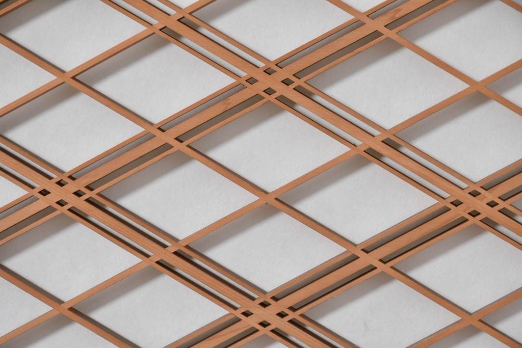 ヴィンテージ建具　昭和中期　高級品　斜め格子の組子が上品な裏障子付き引き戸2枚セット　(R-085037)