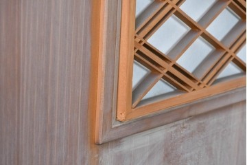 ヴィンテージ建具　昭和中期　高級品　斜め格子の組子が上品な裏障子付き引き戸2枚セット　(R-085038)