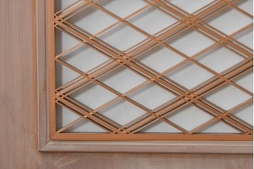 ヴィンテージ建具　昭和中期　高級品　斜め格子の組子が上品な裏障子付き引き戸2枚セット　(R-085038)