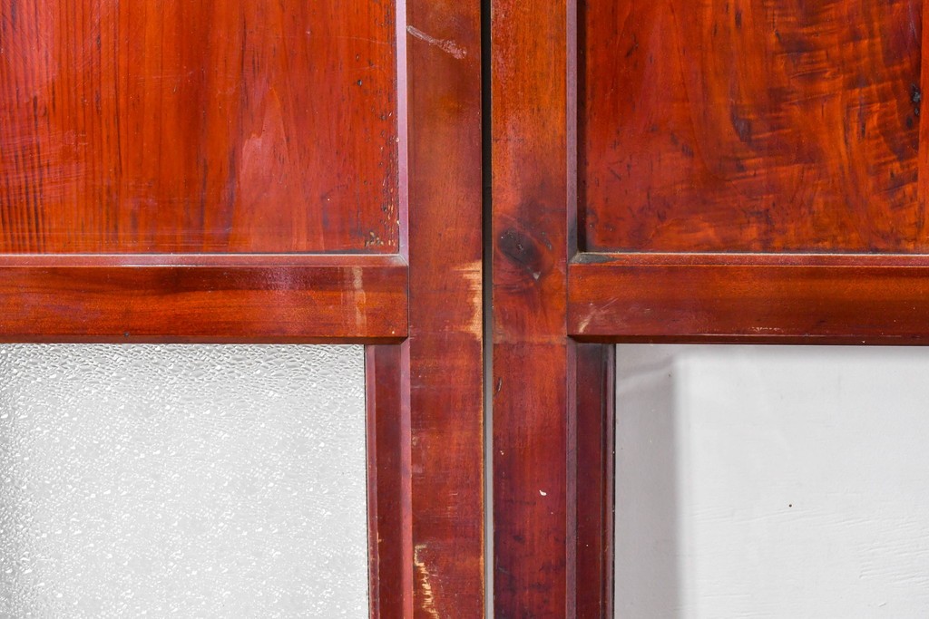 アンティーク建具　大正期　下部の鏡板に欅(ケヤキ)の一枚板を使用した漆塗りのガラス帯戸3枚セット　(R-085041)