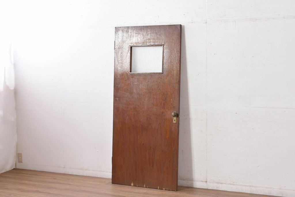 ヴィンテージ建具　柔らかく光を取り込むリブガラス入りドア　(R-085042)