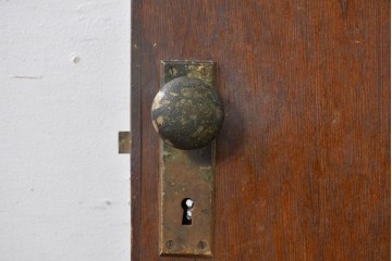 ヴィンテージ建具　柔らかく光を取り込むリブガラス入りドア　(R-085042)