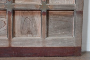 和製アンティーク　上手物　総欅(ケヤキ)材　重厚感ある格子と金具が印象的な北陸格子蔵戸1枚　(R-085044)