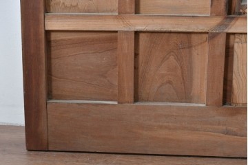 和製アンティーク　上手物　総欅(ケヤキ)材　重厚感ある格子と金具が印象的な北陸格子蔵戸1枚　(R-085044)