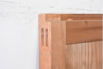 アンティーク建具　明治～大正期　和の趣が漂う格子入りガラス帯戸1枚　(R-085045)